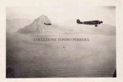 1942-IN-VOLO-17
