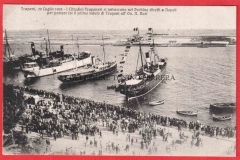 1908-I-CITTADINI-TRAPANESI-SI-IMBARCANO-SUL-PACHINO-.-.-.-.-.-GIANQUINTO