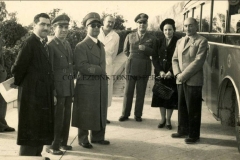1949-NATALE-LA-COMMISSIONE-DI-ASSISTENZA-IN-GIRO-PER-I-SANATORI-RECTO-Dr.Buccellato-dirett.amministr.osp_.Torrebianca-Gen.Marc_